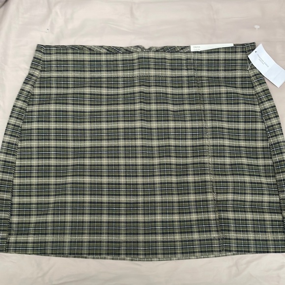 NWT American Eagle Green, Blue & White Plaid Stretch Mini Skirt, Size 8 - Picture 3 of 14